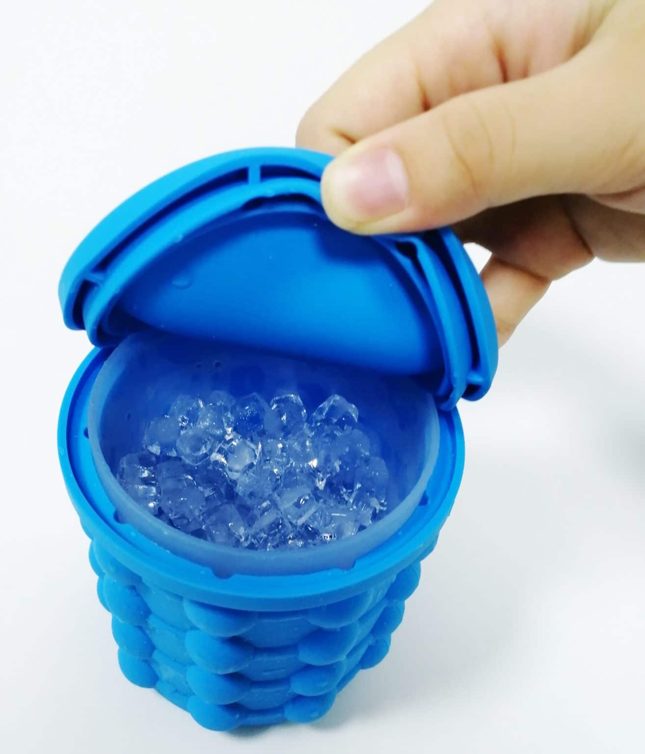 Revolutionary Saving Space Bar Ice Cube Silicone Ice Bucket Insilicone